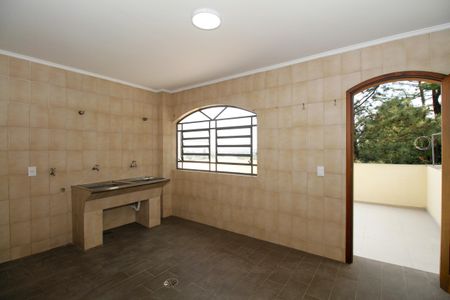 Casa à venda com 320m², 3 quartos e 4 vagasÁrea de Serviço