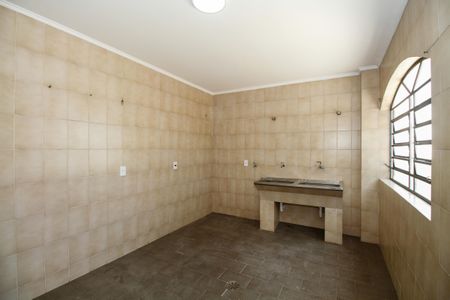 Casa à venda com 320m², 3 quartos e 4 vagasÁrea de Serviço