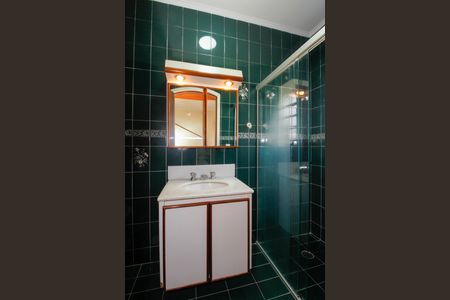 Casa à venda com 320m², 3 quartos e 4 vagasBanheiro da Suíte 2