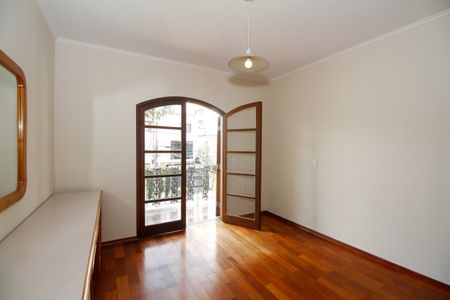 Casa à venda com 320m², 3 quartos e 4 vagasSuíte 1