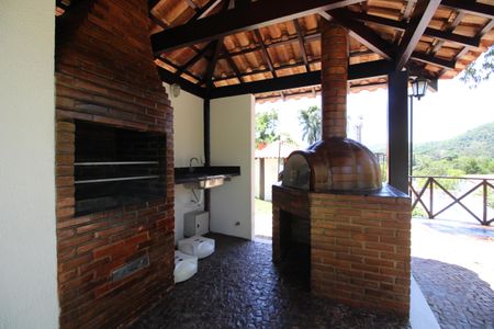 Casa de condomínio à venda com 146m², 4 quartos e 2 vagasChurrasqueira