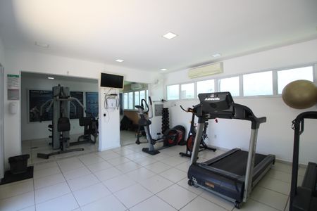 Casa de condomínio à venda com 146m², 4 quartos e 2 vagasAcademia