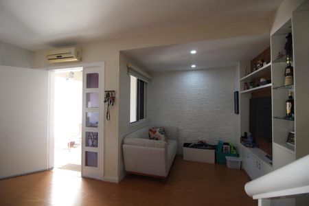 Casa de condomínio à venda com 146m², 4 quartos e 2 vagasSala 1