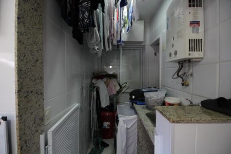 Casa de condomínio à venda com 146m², 4 quartos e 2 vagasÁrea de Serviço