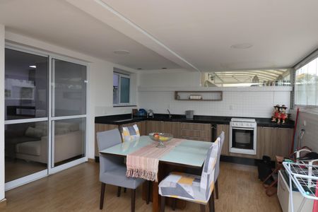 Apartamento à venda com 137m², 2 quartos e 2 vagasÁrea gourmet 