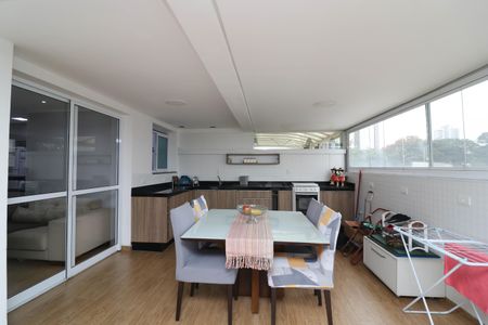 Apartamento à venda com 137m², 2 quartos e 2 vagasÁrea gourmet 