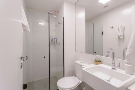 Banheiro de kitnet/studio à venda com 1 quarto, 25m² em Indianópolis, São Paulo