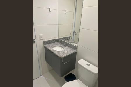 Banheiro de kitnet/studio para alugar com 1 quarto, 25m² em Butantã, São Paulo