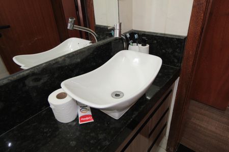 Apartamento à venda com 90m², 2 quartos e 1 vagaBanheiro Social