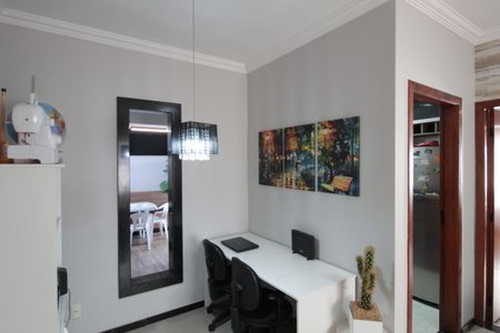 Apartamento à venda com 90m², 2 quartos e 1 vagaSala