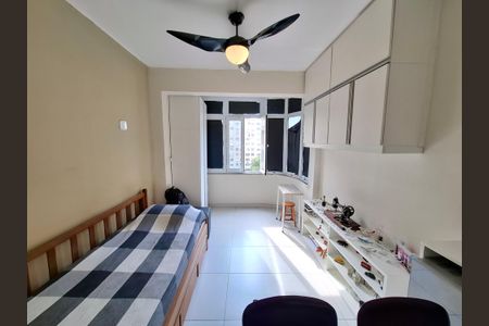 Sala/Quarto de apartamento à venda com 1 quarto, 38m² em Lapa, Rio de Janeiro