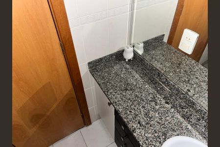 Apartamento à venda com 80m², 3 quartos e 2 vagasBanheiro Social