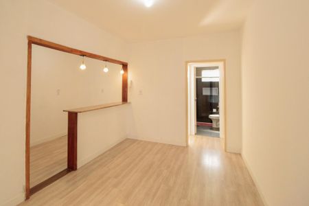 Sala de apartamento para alugar com 1 quarto, 55m² em Independência, Porto Alegre