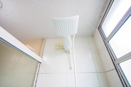 Banheiro de apartamento para alugar com 1 quarto, 42m² em Parque Sao Vicente, Santo André