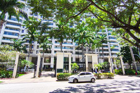 Apartamento para alugar com 185m², 3 quartos e 2 vagasFachada