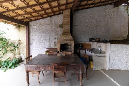 Casa de condomínio à venda com 160m², 3 quartos e 1 vaga Casa de condomínio à venda com 160m², 3 quartos e 1 vagaÁrea externa