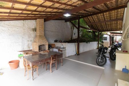 Casa de condomínio à venda com 160m², 3 quartos e 1 vaga Casa de condomínio à venda com 160m², 3 quartos e 1 vagaÁrea externa