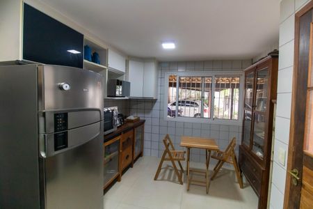 Casa de condomínio à venda com 160m², 3 quartos e 1 vaga Casa de condomínio à venda com 160m², 3 quartos e 1 vagaCozinha