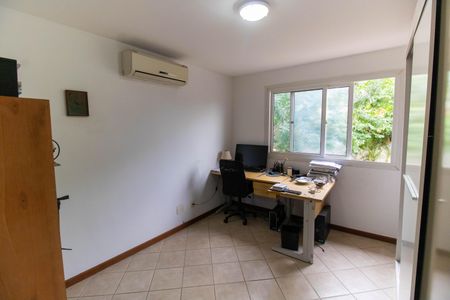 Casa de condomínio à venda com 160m², 3 quartos e 1 vaga Casa de condomínio à venda com 160m², 3 quartos e 1 vagaQuarto 1