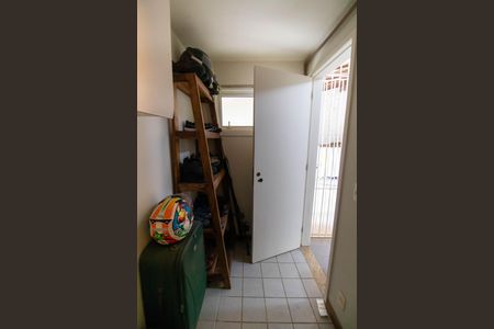 Casa de condomínio à venda com 160m², 3 quartos e 1 vaga Casa de condomínio à venda com 160m², 3 quartos e 1 vagaQuarto de Serviço