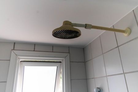 Casa de condomínio à venda com 160m², 3 quartos e 1 vaga Casa de condomínio à venda com 160m², 3 quartos e 1 vagaBanheiro da Suíte