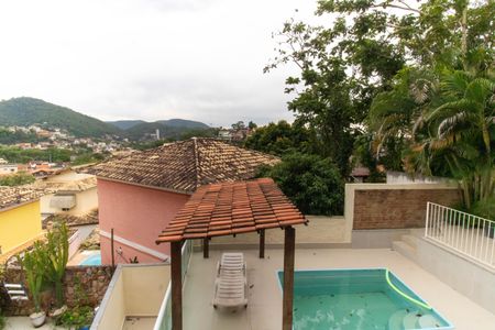 Vista da Sala de casa de condomínio à venda com 3 quartos, 160m² em Maria Paula, Niterói