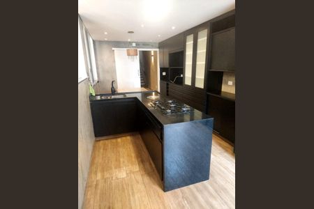 Casa à venda com 226m², 4 quartos e 6 vagas Casa à venda com 226m², 4 quartos e 6 vagasFoto 08