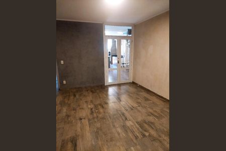 Casa à venda com 226m², 4 quartos e 6 vagas Casa à venda com 226m², 4 quartos e 6 vagasFoto 01