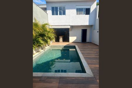 Casa à venda com 226m², 4 quartos e 6 vagas Casa à venda com 226m², 4 quartos e 6 vagasFoto 37