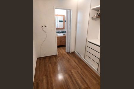 Casa à venda com 226m², 4 quartos e 6 vagas Casa à venda com 226m², 4 quartos e 6 vagasFoto 24