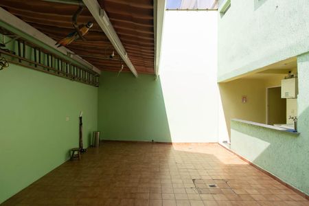 Casa à venda com 152m², 3 quartos e 3 vagas Casa à venda com 152m², 3 quartos e 3 vagasQuintal
