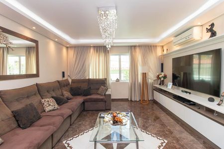 Casa à venda com 152m², 3 quartos e 3 vagas Casa à venda com 152m², 3 quartos e 3 vagasSala