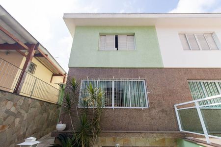 Casa à venda com 152m², 3 quartos e 3 vagas Casa à venda com 152m², 3 quartos e 3 vagasFachada da Casa