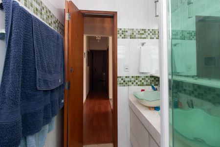 Casa à venda com 152m², 3 quartos e 3 vagas Casa à venda com 152m², 3 quartos e 3 vagasBanheiro Social