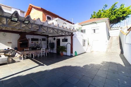 Casa à venda com 180m², 3 quartos e 4 vagasChurrasqueira