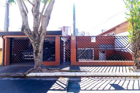 Casa à venda com 180m², 3 quartos e 4 vagasFachada