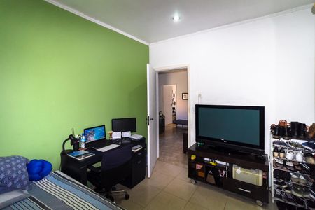 Casa à venda com 180m², 3 quartos e 4 vagas Suíte