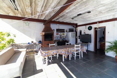 Casa à venda com 180m², 3 quartos e 4 vagasChurrasqueira