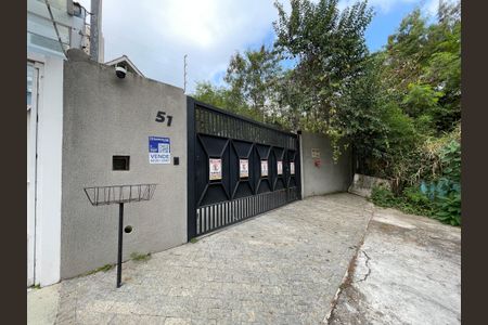 Casa à venda com 95m², 2 quartos e 2 vagas Casa à venda com 95m², 2 quartos e 2 vagasFachada