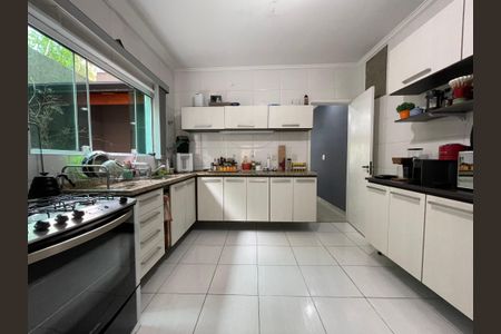 Casa à venda com 95m², 2 quartos e 2 vagas Casa à venda com 95m², 2 quartos e 2 vagasCozinha