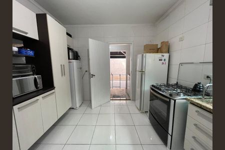 Casa à venda com 95m², 2 quartos e 2 vagas Casa à venda com 95m², 2 quartos e 2 vagasCozinha