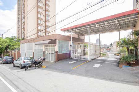 Apartamento à venda com 45m², 2 quartos e 1 vaga Apartamento à venda com 45m², 2 quartos e 1 vagaFachada