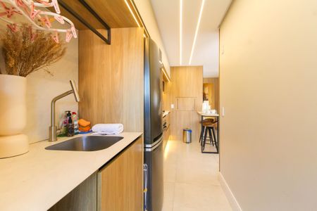 Apartamento à venda com 105m², 2 quartos e 1 vaga Apartamento à venda com 105m², 2 quartos e 1 vagaCozinha e Área de Serviço