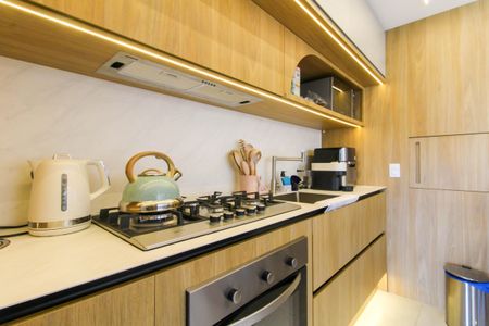 Apartamento à venda com 105m², 2 quartos e 1 vaga Apartamento à venda com 105m², 2 quartos e 1 vagaCozinha e Área de Serviço