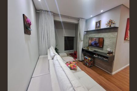 Sala de apartamento à venda com 2 quartos, 56m² em Continental, Osasco