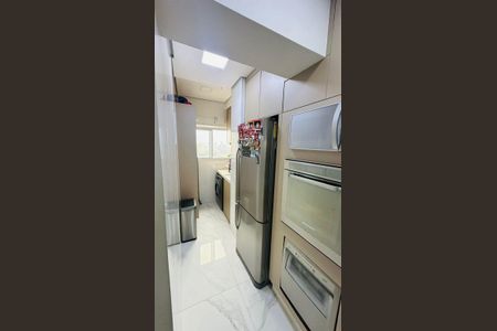 Apartamento à venda com 155m², 3 quartos e 2 vagas Apartamento à venda com 155m², 3 quartos e 2 vagasÁrea de Serviço