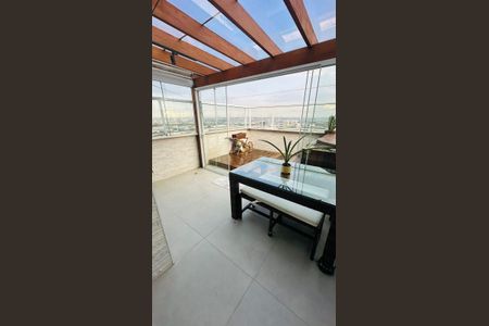 Apartamento à venda com 155m², 3 quartos e 2 vagas Apartamento à venda com 155m², 3 quartos e 2 vagasVaranda