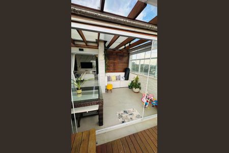 Apartamento à venda com 155m², 3 quartos e 2 vagas Apartamento à venda com 155m², 3 quartos e 2 vagasVaranda