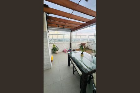 Apartamento à venda com 155m², 3 quartos e 2 vagas Apartamento à venda com 155m², 3 quartos e 2 vagasVaranda