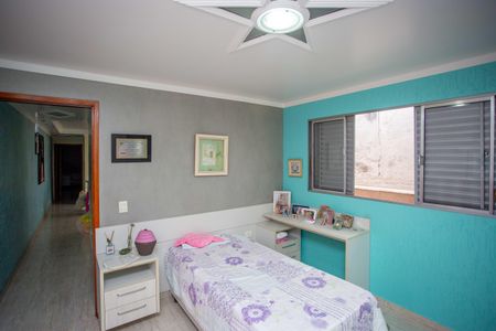 Casa à venda com 215m², 3 quartos e 2 vagasSuíte 1